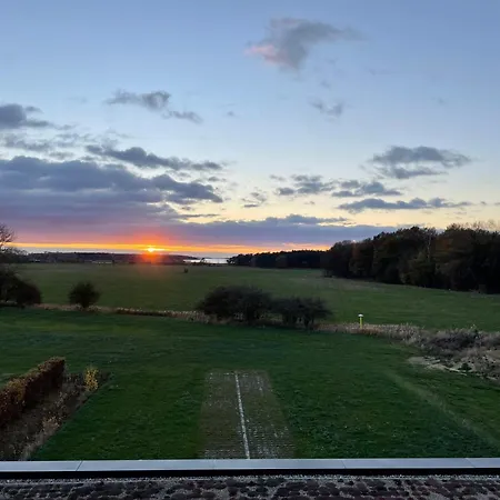 بيت ريفي Gaestehaus Am Salzhaff