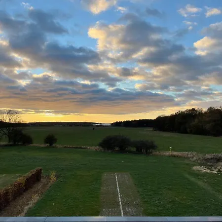 Gaestehaus Am Salzhaff بيت ريفي *